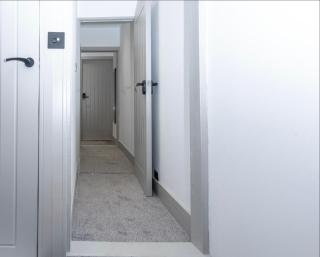 Modern 5-Bedroom House-Medway-Free Parking- Sleeps 10 - 1