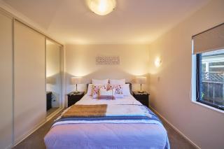 Entire self contained two bedroom-spacious and comfortable - Auckland - 6