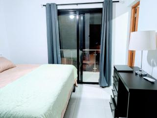 Modern 2BR Apartment 3 Min from Airport with Free Parking - Sosúa - 1
