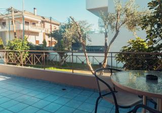 Crystal Cherry Apartment - Preveza - 5