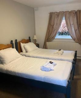 The Ladybower Inn - Bamford - 3