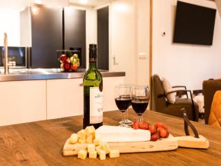 Group Stay in Netherlands with Privacy - De Bult - 1