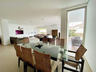 Jacaranda Beach Villa - Luz - 5