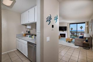 Oceanside Beach Condos - Oceanside - 8