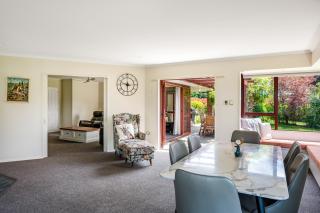 Mountain Majesty on Orchard-Wanaka Holiday Home - Wanaka - 2