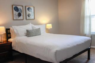 Sojourn Family Home Sleeps 6 - 6