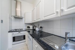 CENTRAL BRIGHT & CHARMING 2 BEDROOM apartment IN EARLS COURT KENSINGTON 2 MINUTES TO DISTRICT & PICCADILLY LINES tube STUNNING GARDEN VIEWS - Londra - 2