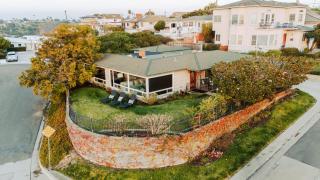 Family-Friendly Bay Views, Game Room, Hot Tub! - San Diego - 6