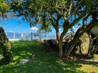 Casa de Frente para o Mar na Enseada de Brito - 4