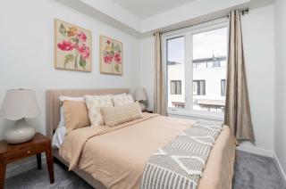 Sweet Townhouse with Rooftop Patio in Erin Mills - Mississauga - 8
