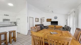Tranquil At Hibbard - 21 Hibbard Drive - Port Macquarie - 4