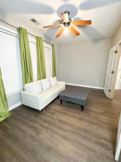 Cozy 3BR Home Near ATL Airport - Fairburn - 4