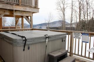 Trailside Village #5 - Slopeside 1BR with Hot Tub and Sauna, Ski In Ski Out on Great Eastern Trail - 2