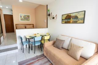 Pé na Areia - Flat na Barra com Piscina, Ar e Garagem - Salvador - 3