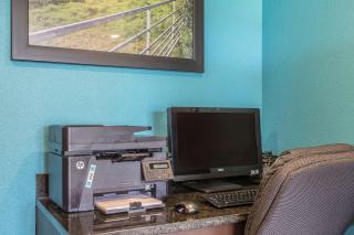 The Riverstone Hotel - 1