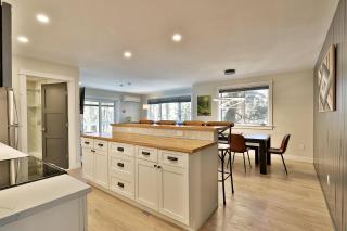 The Swirl Suite, Renovated 2RM-2BA Condo, Sleeps 6, Fireplace, Summer Pool - 2