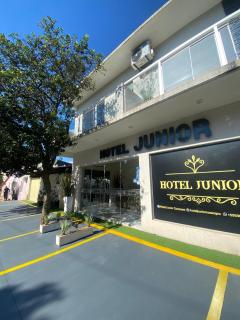 Hotel Junior - - 0