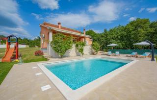 Lovely Home In Radetici With Wifi - Radetići - 3