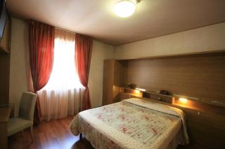 Hotel Roma - 4