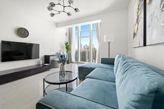 Large 1 BR Duplex With Lake View - Dubai - 0
