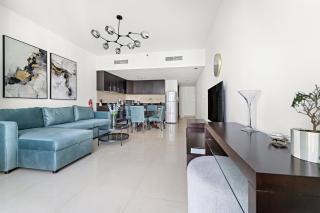 Large 1 BR Duplex With Lake View - Dubai - 7