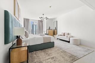 Large 1 BR Duplex With Lake View - Dubai - 4