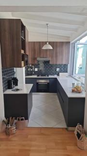 Spacious 3-Bedroom Gem in Vibrant Parkhurst - Joanesburgo - 3