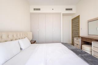 Superhost - Bright & Stylish 1-Bedroom in Bloom Tower, JVC - 1