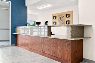 Comfort Suites Southfield-Detroit - Southfield - 5