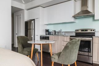 Blueground Bellevue pool nr parks SEA-801 - 7