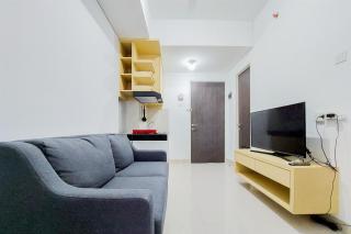 Fully Furnished 1BR with Study Room at Serpong Garden Apartment By Travelio - Tangerang - 4