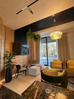 Lyonessa gardens 9 - 2