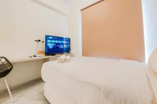 Stunning and Strategic Studio Apartment Sky House Alam Sutera By Travelio - Tangerang - 8