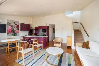 3 Minute Stroll To The Beach & Shops - 9