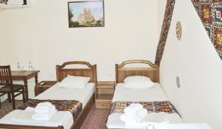 Elegant Family Hotel - Tasjkent - 0