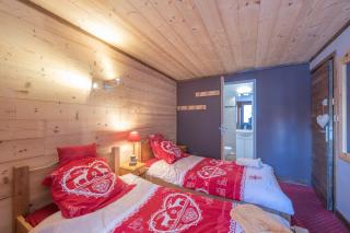 Chalet Alpe d'Huez 1850-Sea and Mountain Pleasure Avec 2 appartements- 1 Appartement 3 Chambres 8 Couchages - 3 Salles d'eau et 1 Appartement 5 Chambres 12 Couchages 5 Salles d'eau - Jacuzzi et Sauna -Pieds des Pistes et Centre - L'Alpe-d'Huez - 3