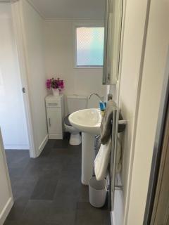 Ningwood Old Station Chalet Ningwood Isle of Wight - - 5