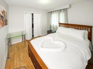 Full Privacy house with Free parkings - Toronto - 7