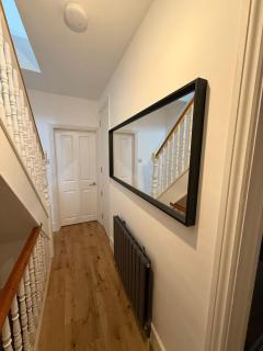 Greater London Getaway - Enfield - 4