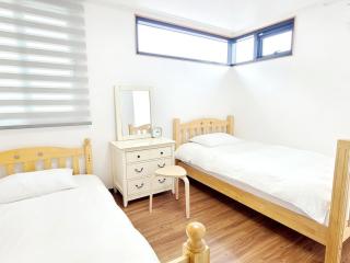 Jeju Hyeopjae Life - 7