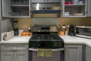 Disneyland Retreat Fun Family Unit w Game Room, King Beds & EV Friendly - Sleeps up to 14 - 3