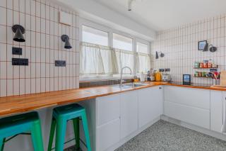 Bright and Stylish 2BD in Old Street w City Views - London - 7