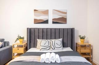 Deluxe & Cozy King St Apartment in the Heart of Budapest - Budapest - 1