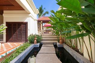 Extraordinary Courtyard 6BR Pool Villa Sri Suri, Naiharn - Rawai Beach - 1
