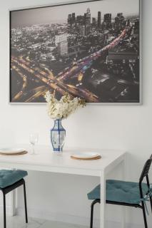 Jasne i Przytulne Studio Blisko Parku we Wrocławiu by Noclegi Renters - Wrocław - 2