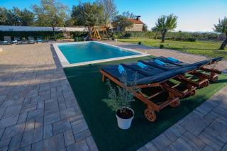 Casa Kamber with pool - Tinj - 8
