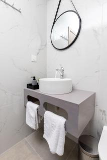 Anele Luxury Suites - Roof Top Jacuzzi - Chania - 9
