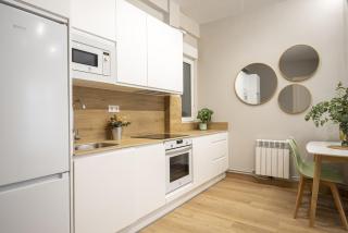 Espaciosa Casa con 3 Dormitorios en Santander - 2