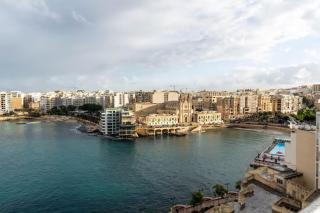 Seafront Penthouse paradise Views of Balluta Bay - 6