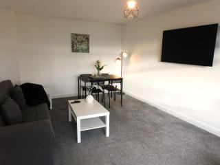 4 Bedroom Newly Refurbished Home in East Kilbride - East Kilbride - 9
